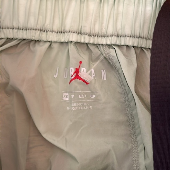 Jordan Mint Rain Coat Dress Off Shoulder Zip Up Streetwear Athlesuire EE - Picture 3 of 3